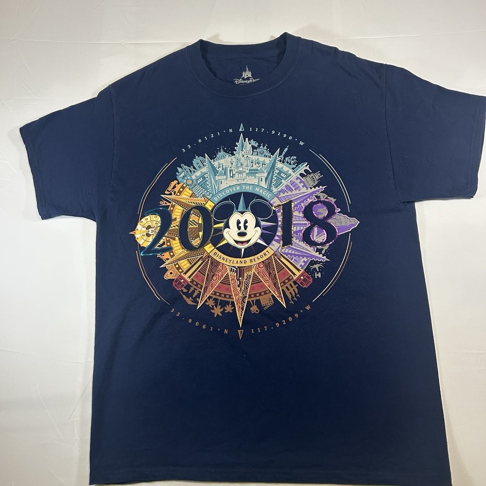 Disney Parks Discover The Magic Compass Park‎ Icons T-shirt Adult  Medium M 2018